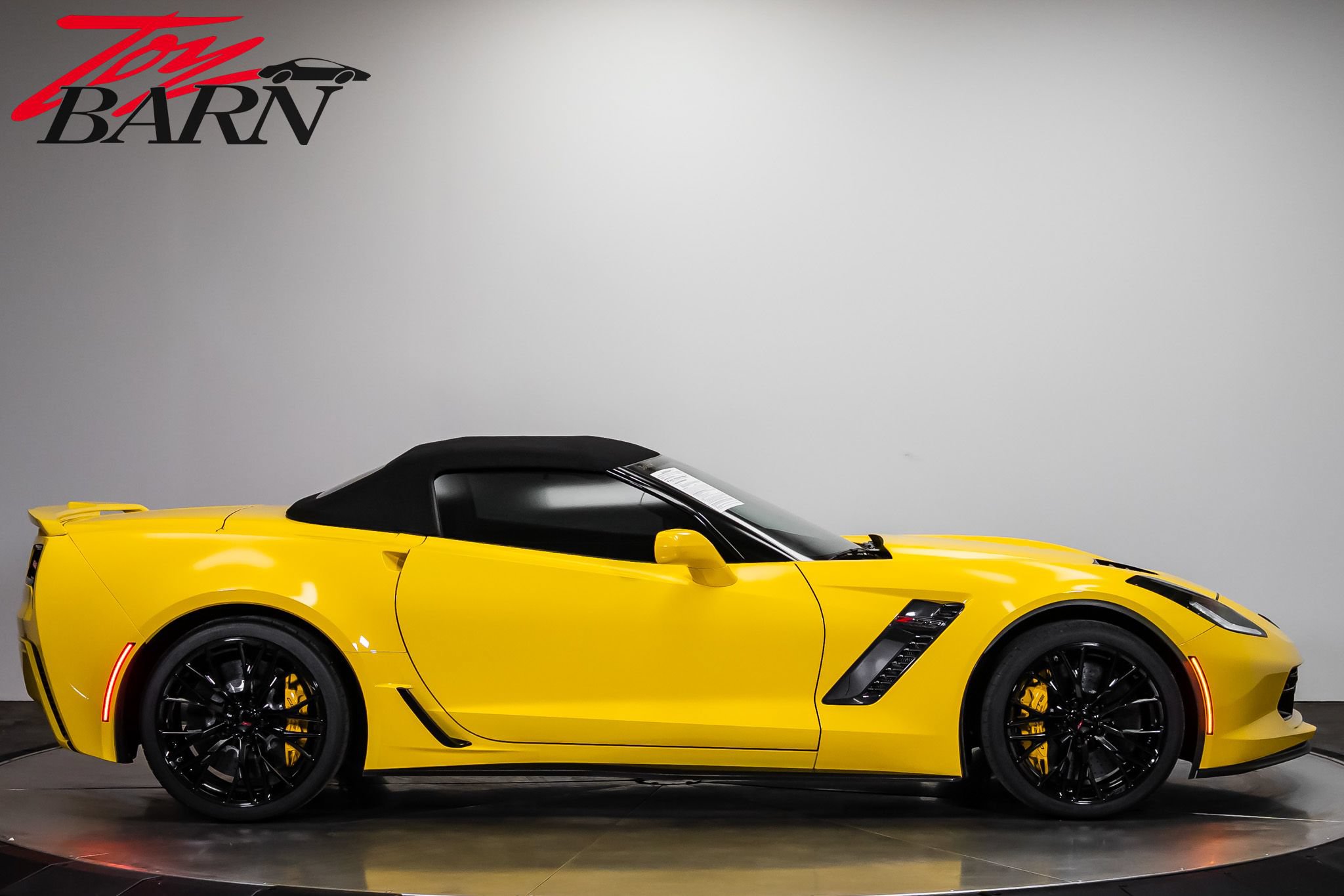 Used 2016 Chevrolet Corvette Z06 w/ 3LZ Preferred Equipment Group RWD image 14