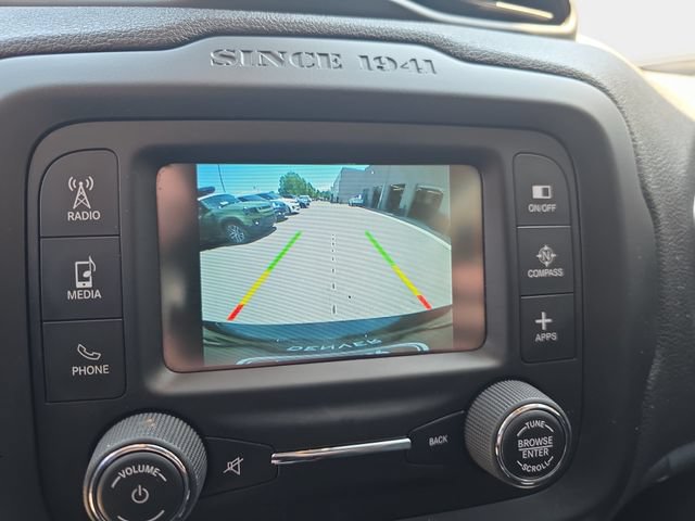 Used 2016 Jeep Renegade Latitude w/ Popular Equipment Group AWD/4WD image 25