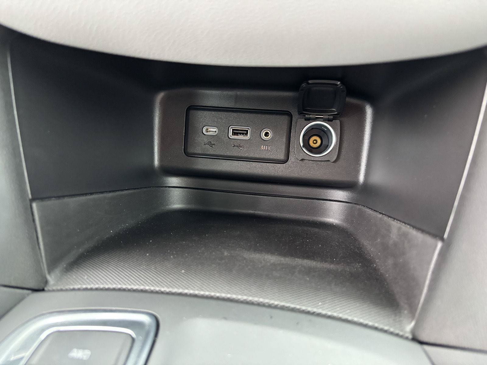 Used 2024 Chevrolet Equinox LS AWD/4WD image 25
