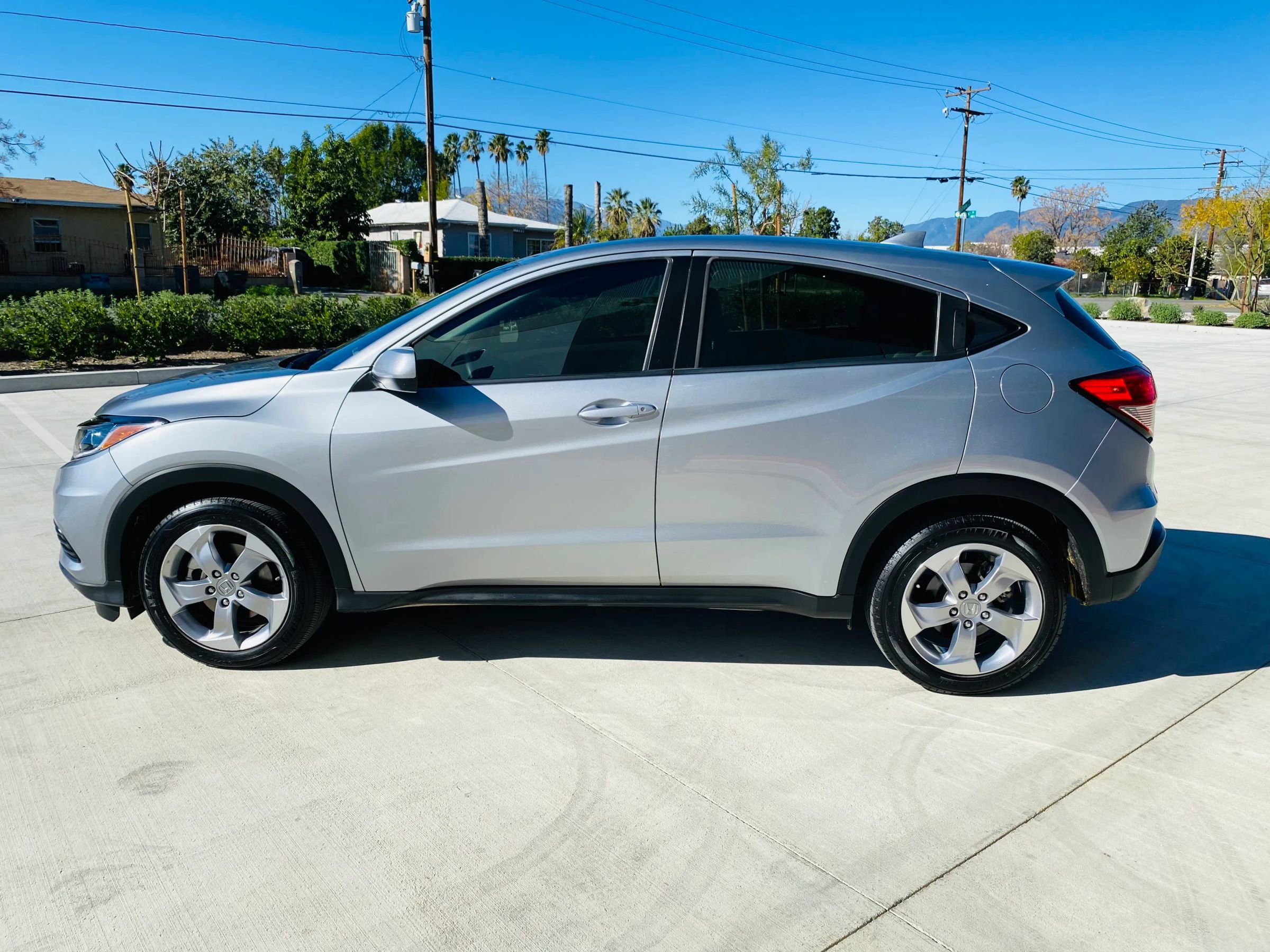 Used 2019 Honda HR-V LX image 16