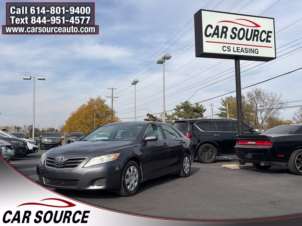 Used 2011 Toyota Camry LE FWD image 1