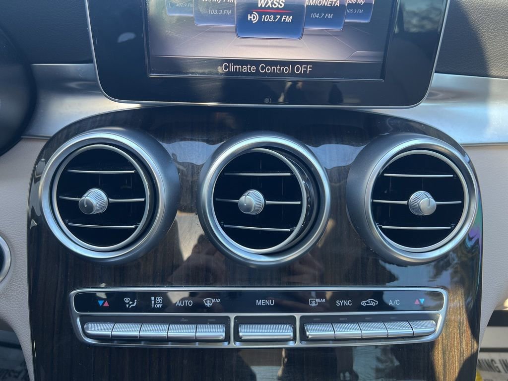 Used 2017 Mercedes-Benz C 300 4MATIC Sedan image 18