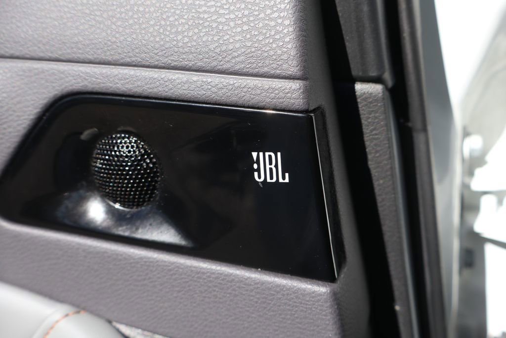 Used 2020 Toyota Avalon XSE image 39