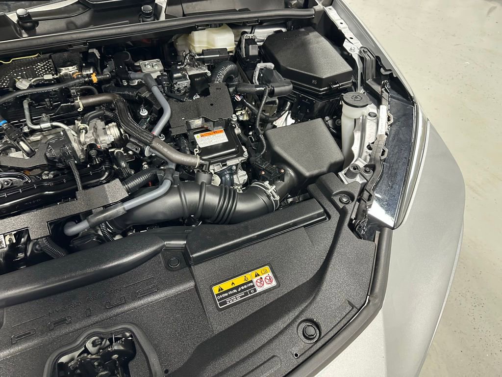 Used 2025 Toyota Prius XLE image 68