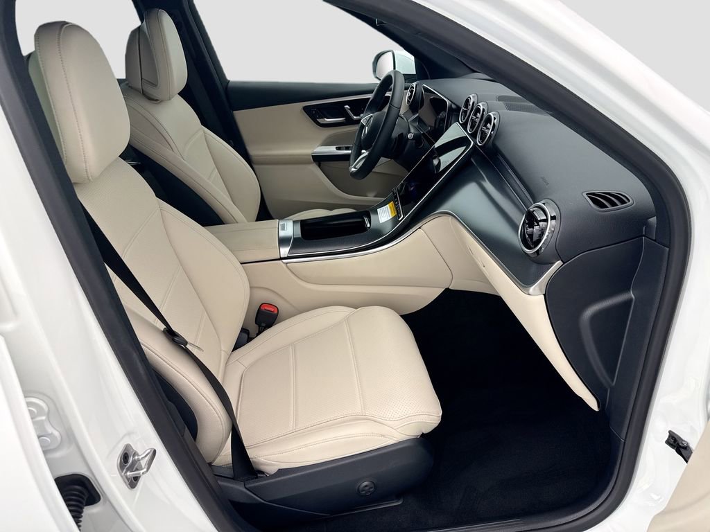 Certified 2026 Mercedes-Benz GLC 300 4MATIC image 18