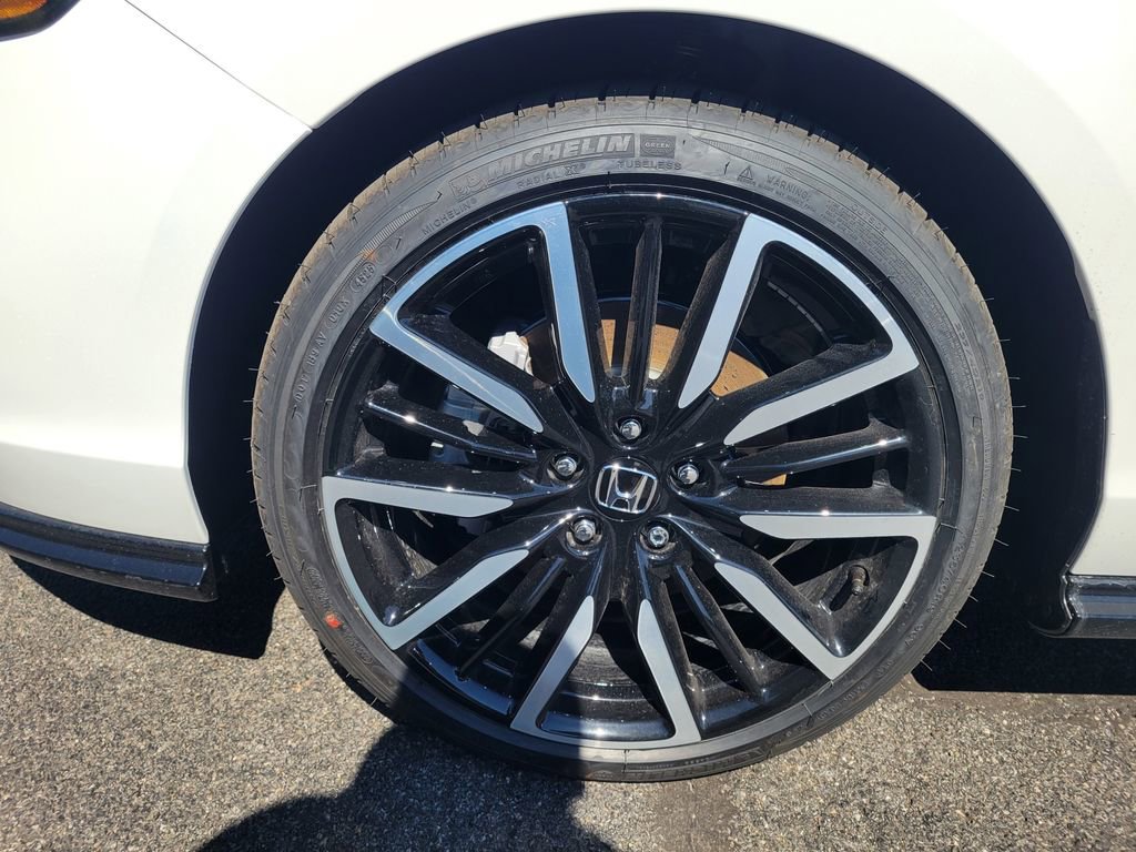 New 2026 Honda Accord Touring image 11