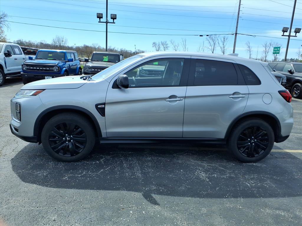 Used 2025 Mitsubishi Outlander Sport LE image 5