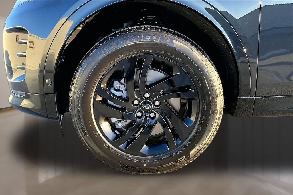 New 2026 Land Rover Discovery Sport Landmark AWD/4WD image 13