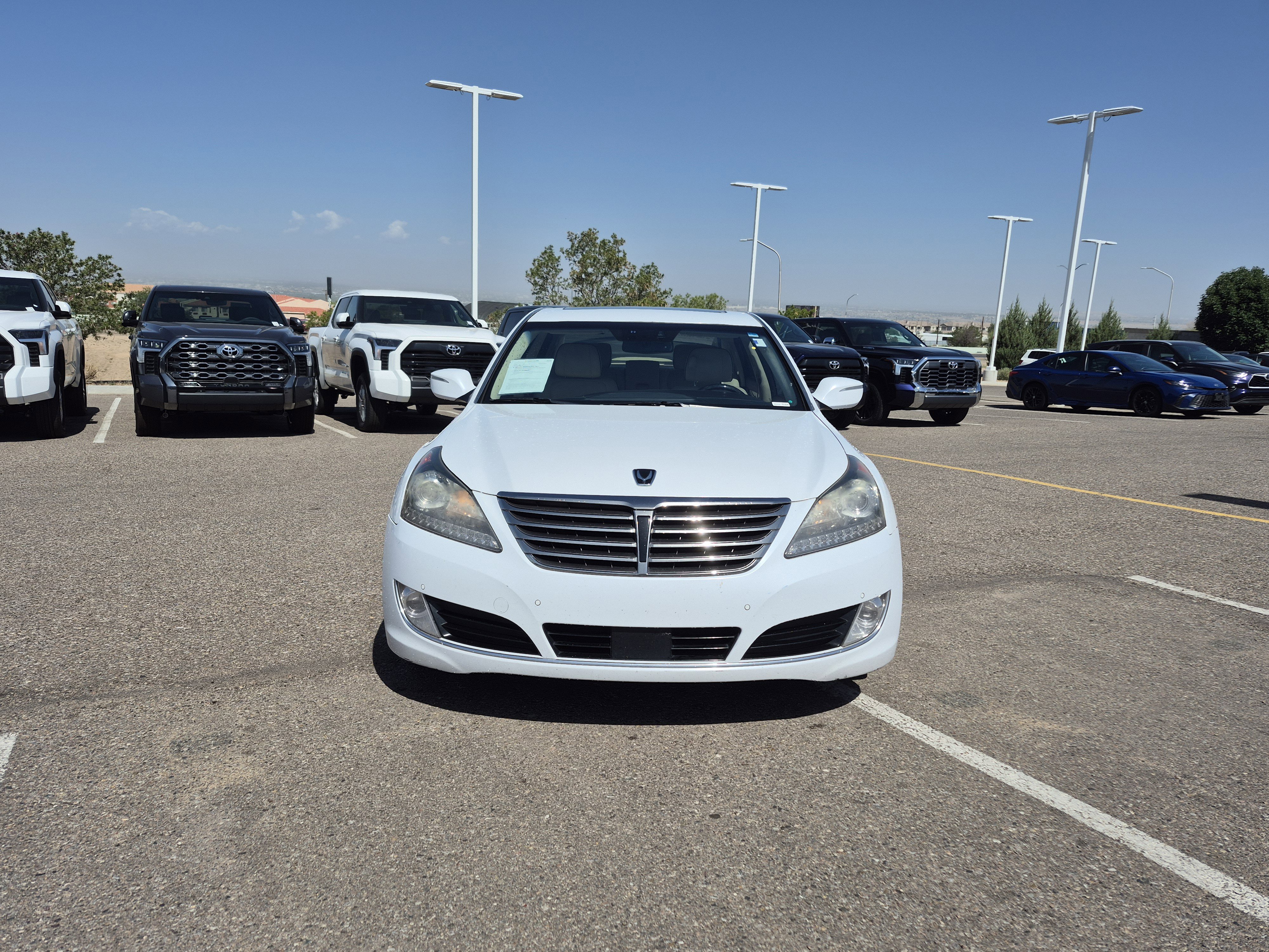 Used 2015 Hyundai Equus Signature RWD image 8