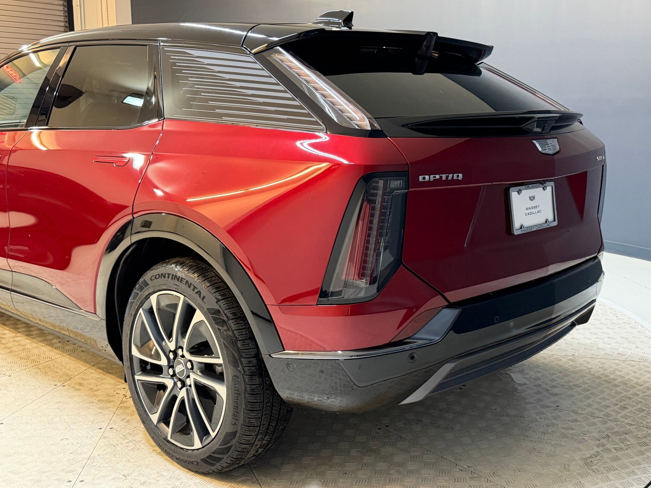 New 2025 Cadillac Optiq Sport 2 w/ LPO, Floor Liner Package image 21