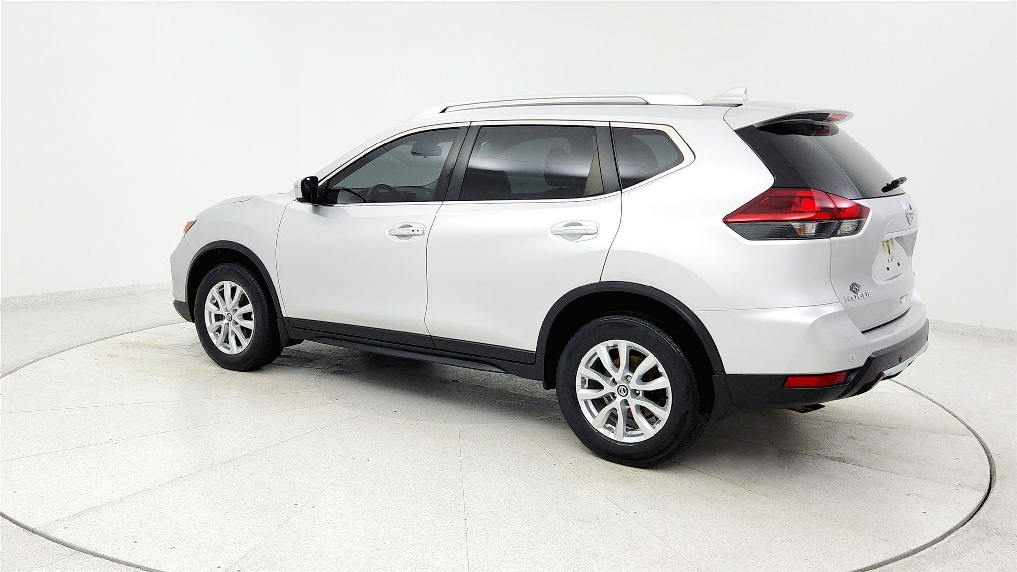 Used 2020 Nissan Rogue SV AWD/4WD image 3