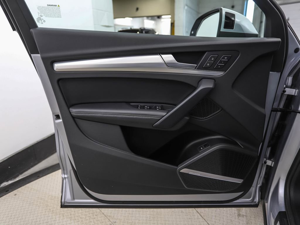 Used 2023 Audi Q5 2.0T Premium Plus w/ Premium Plus Package image 9