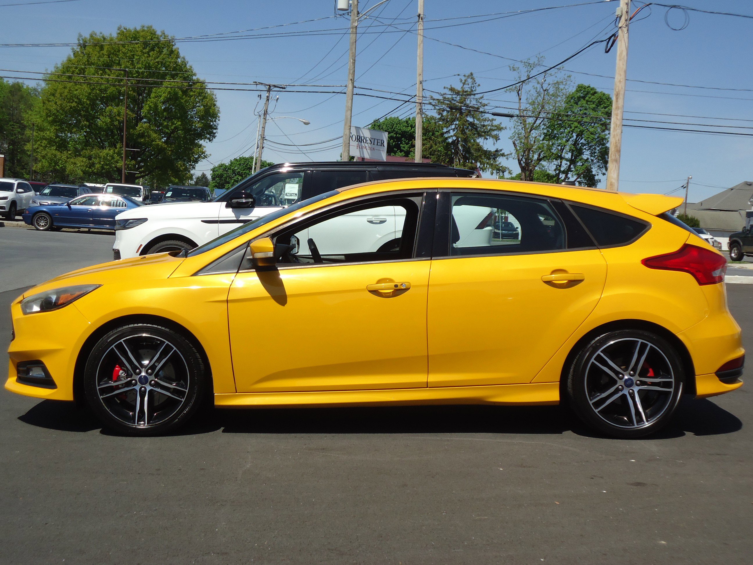 Used 2015 Ford Focus ST w/ Equipment Group 401A FWD image 6
