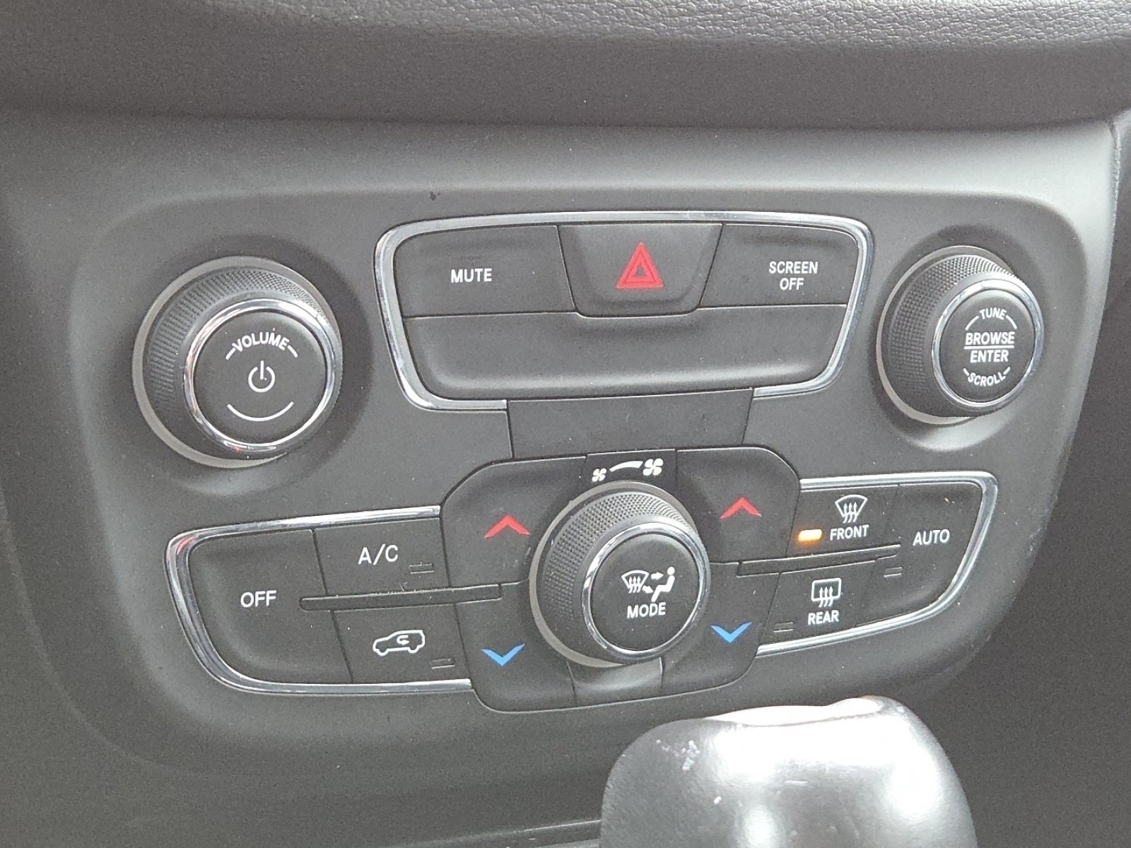Used 2020 Jeep Compass Latitude AWD/4WD image 28