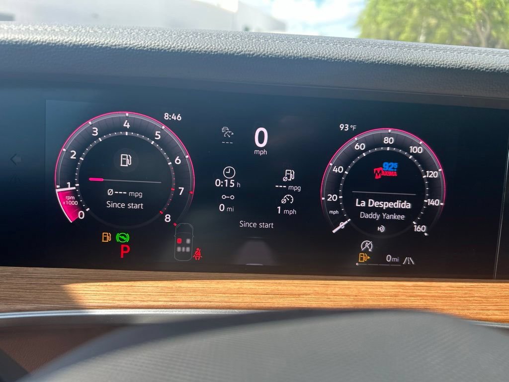 New 2026 Volkswagen Tiguan SEL R-Line AWD/4WD image 24