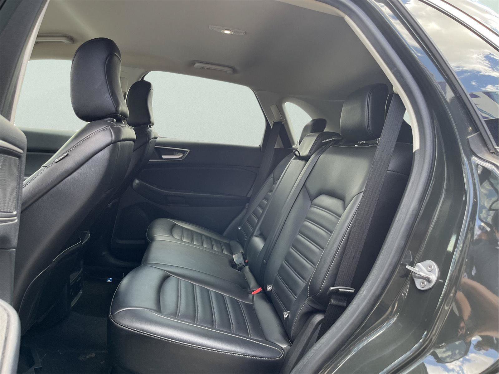 Used 2022 Ford Edge SEL w/ Convenience Package AWD/4WD image 11