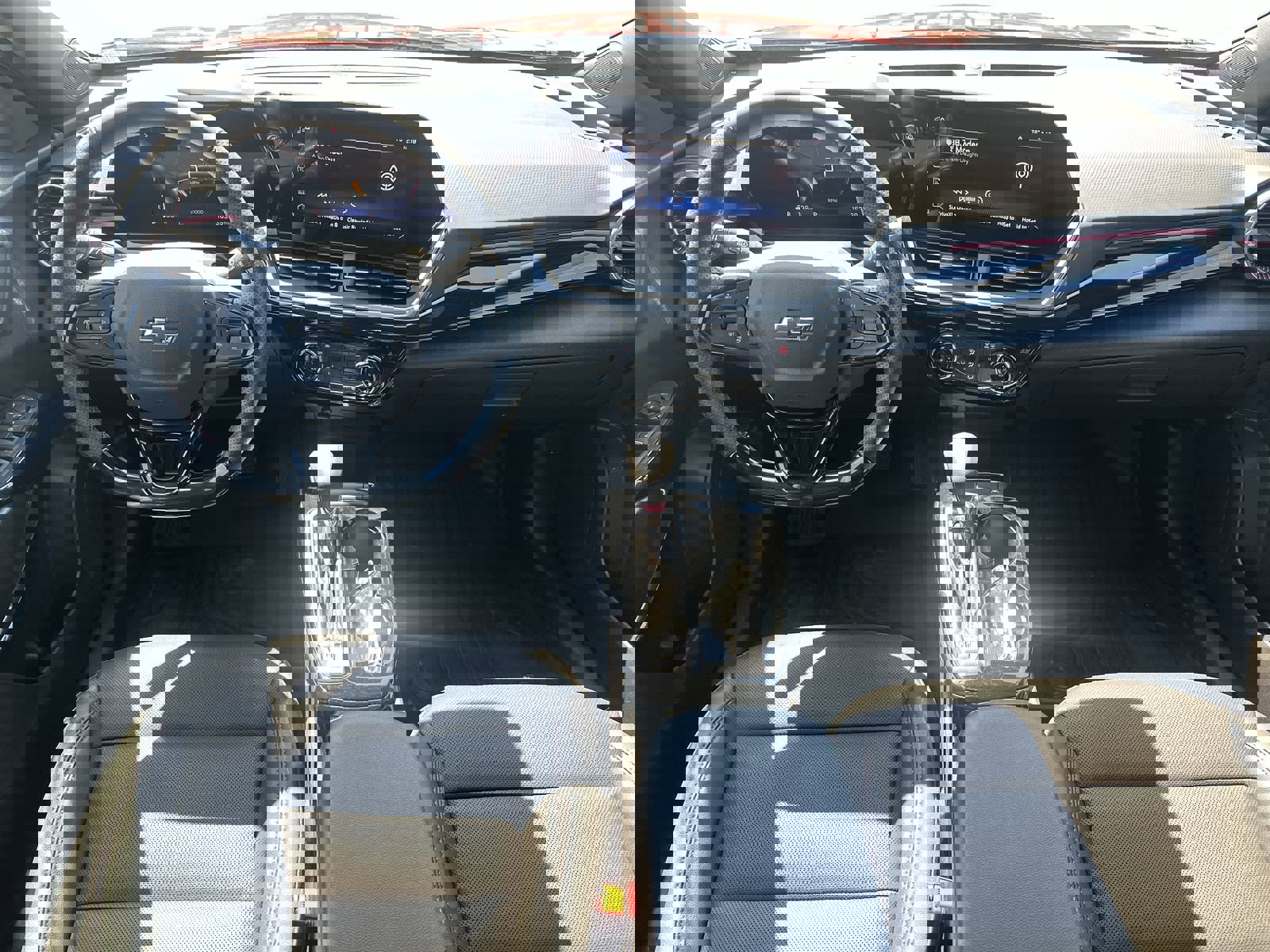 Used 2025 Chevrolet Trax RS w/ Driver Confidence Package image 18