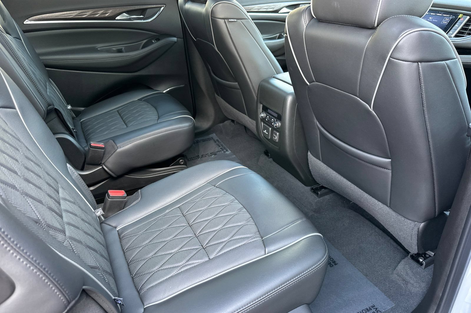 Certified 2024 Buick Enclave Avenir FWD image 20