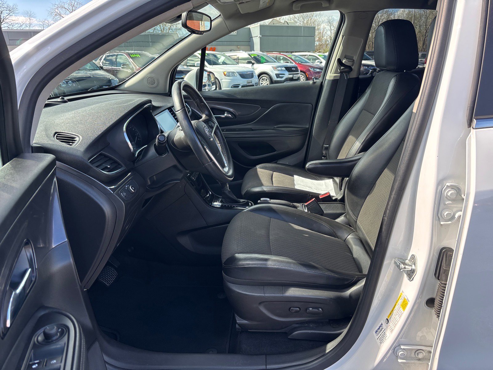 Used 2020 Buick Encore Preferred AWD/4WD image 10