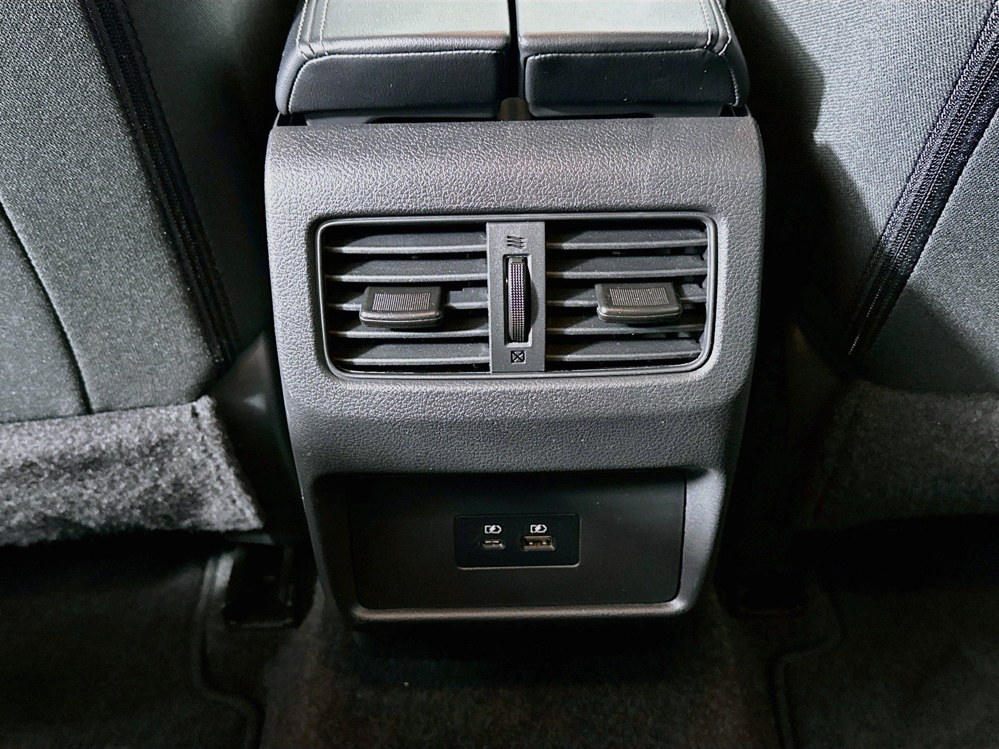 Used 2023 Nissan Rogue SV FWD image 28