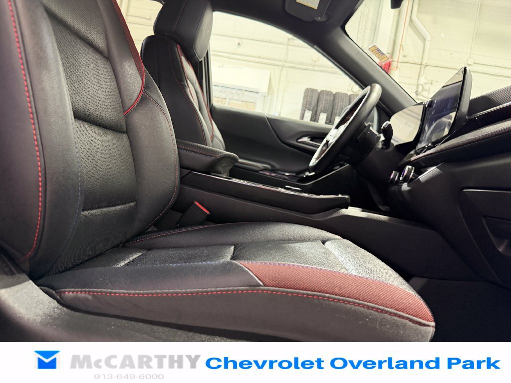 Used 2025 Chevrolet Equinox RS w/ Safety and Technology Package AWD/4WD image 31