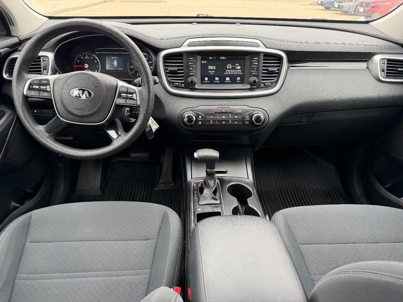 Used 2019 Kia Sorento L image 10