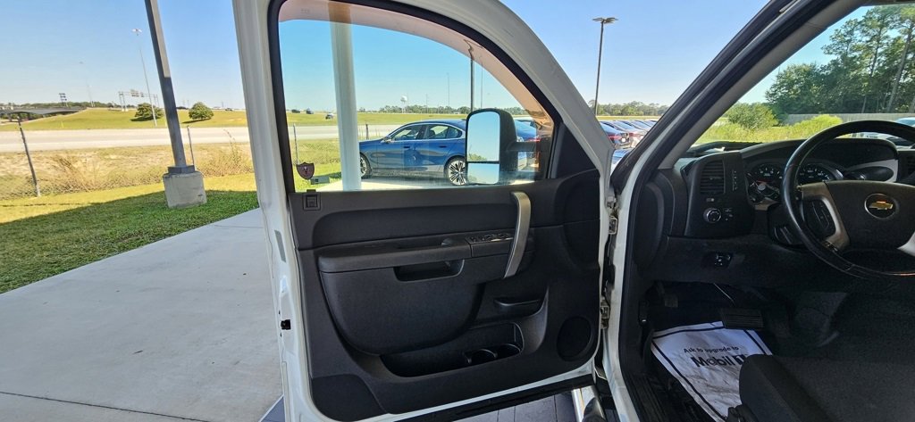 Used 2013 Chevrolet Silverado 3500 LT w/ Interior Plus Package image 9