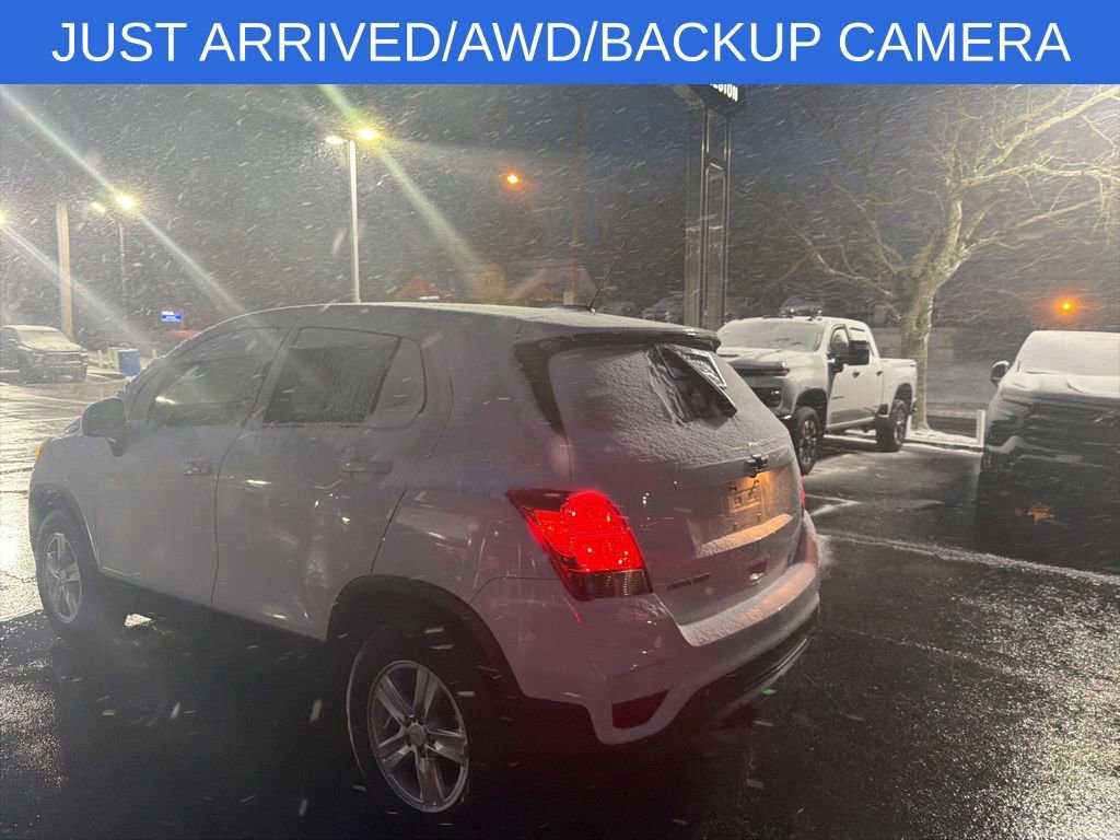 Used 2018 Chevrolet Trax LS image 3