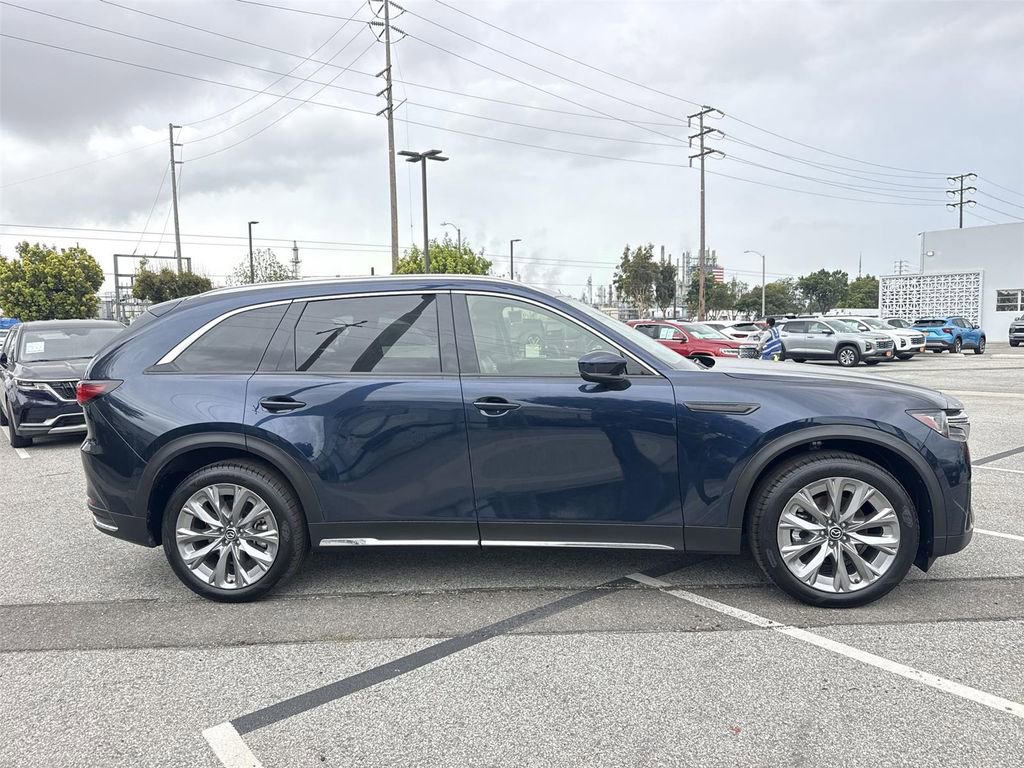 Used 2024 MAZDA CX-90 3.3 Turbo w/ Premium Package image 2