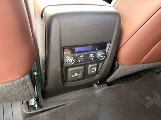 Used 2021 Buick Enclave Avenir w/ Avenir Technology Package FWD image 14