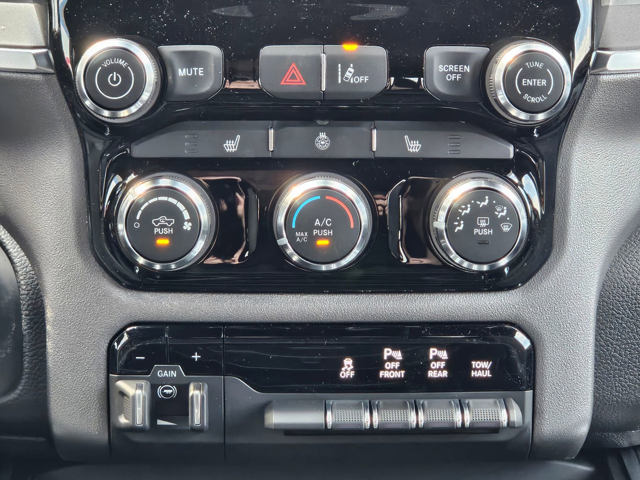 New 2026 RAM 1500 Big Horn AWD/4WD image 11