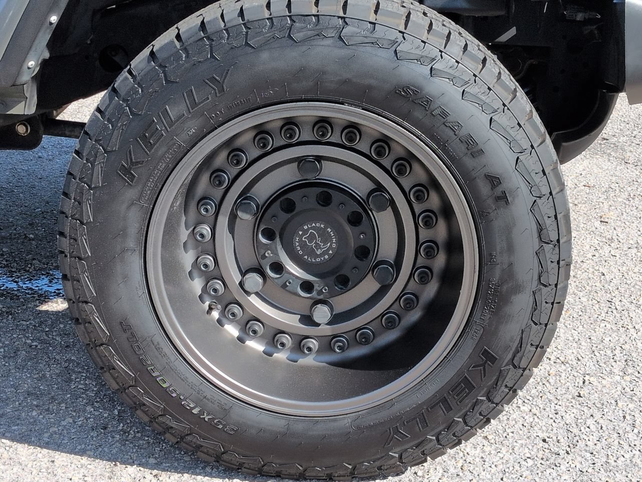 Used 2022 Jeep Gladiator Sport AWD/4WD image 11