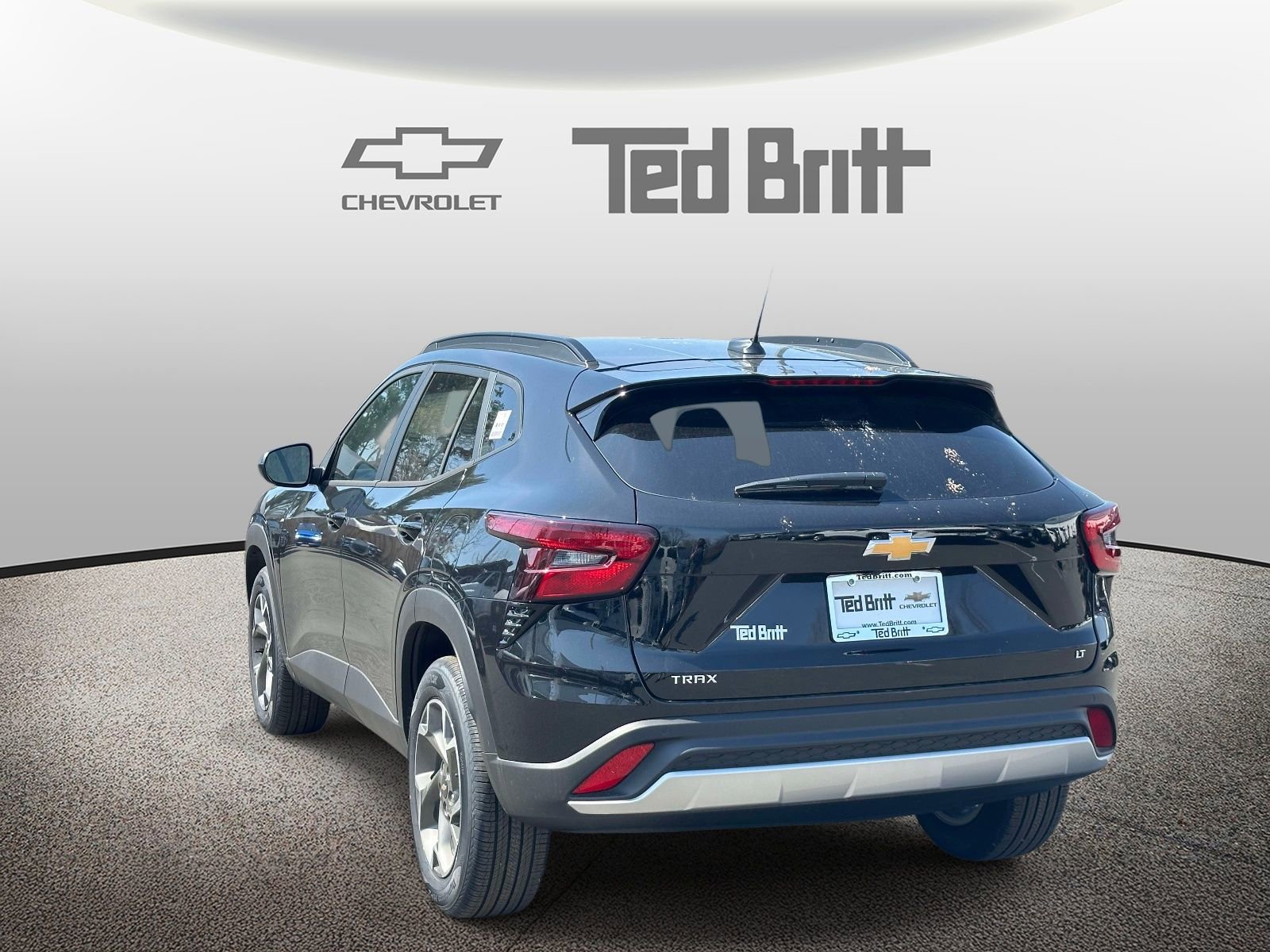 New 2026 Chevrolet Trax LT w/ Sunroof Package FWD image 6