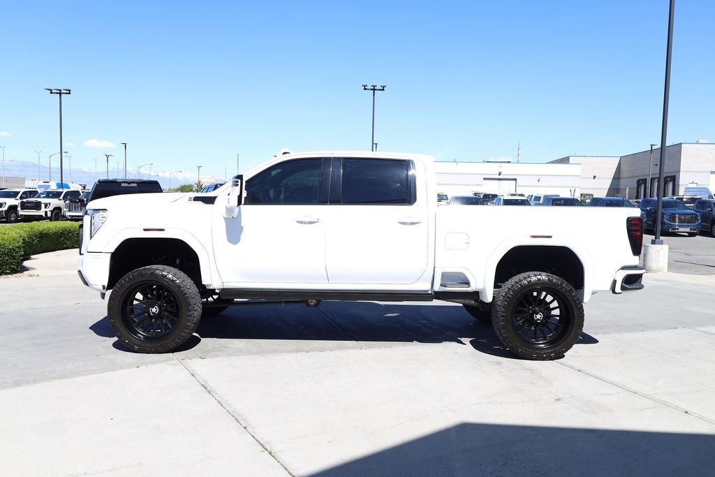 Used 2024 GMC Sierra 3500 Denali Ultimate AWD/4WD image 3