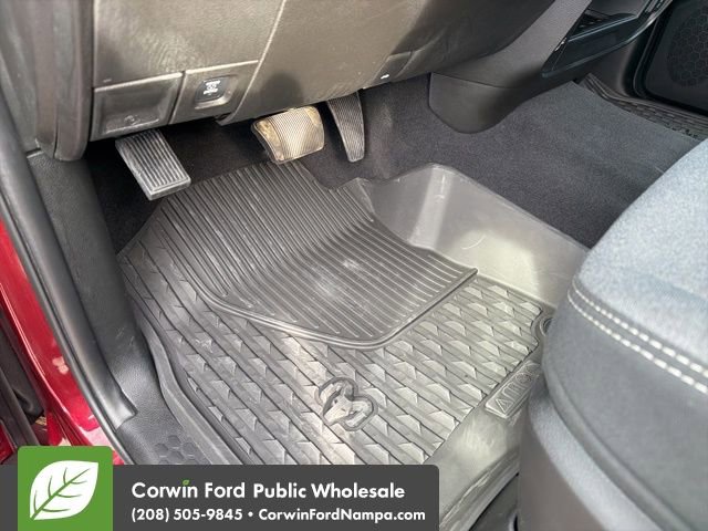 Used 2024 RAM 2500 Tradesman w/ Chrome Appearance Group image 27