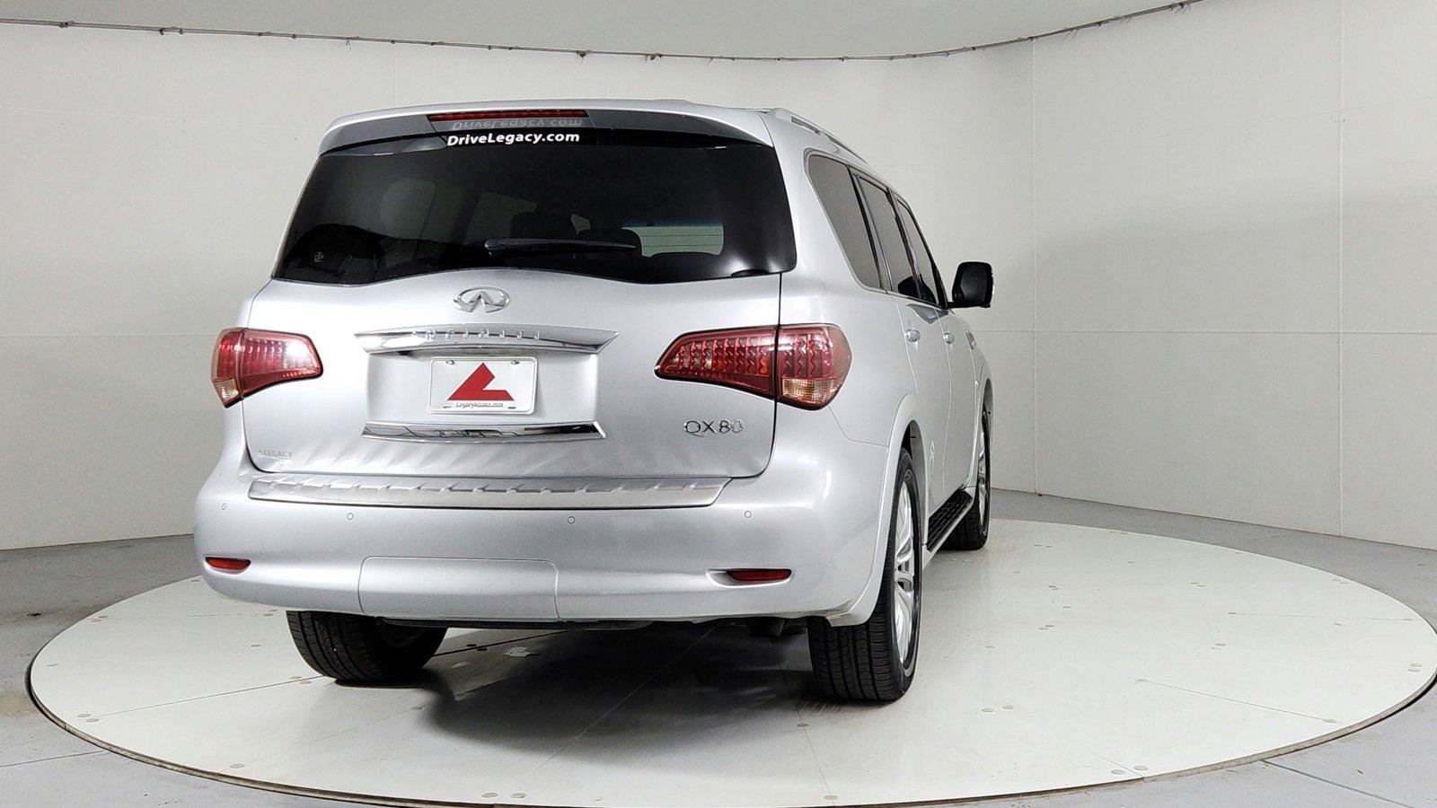 Used 2016 INFINITI QX80 4WD w/ Deluxe Technology Package image 4