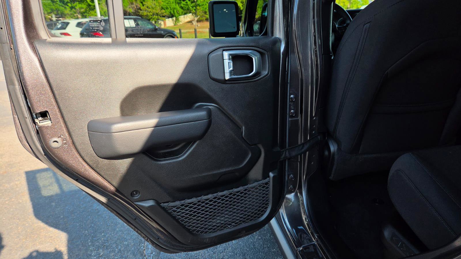 Used 2023 Jeep Wrangler Unlimited w/ Cold Weather Group image 47