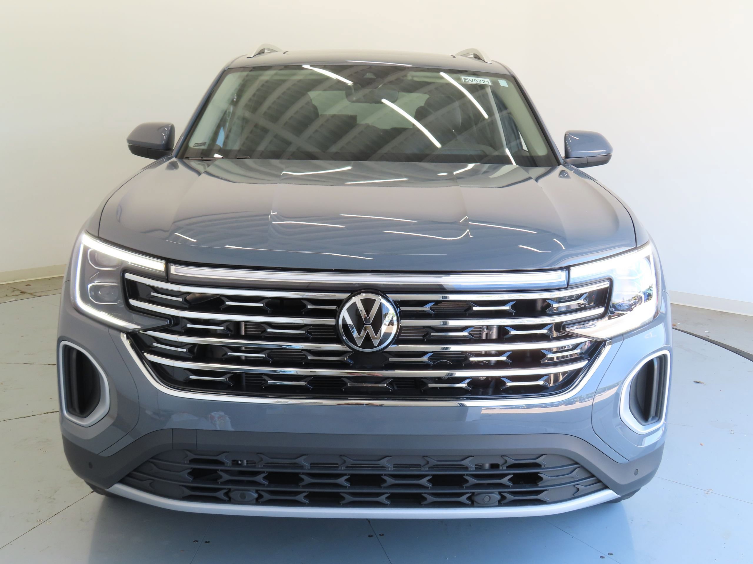 New 2025 Volkswagen Atlas SEL image 10