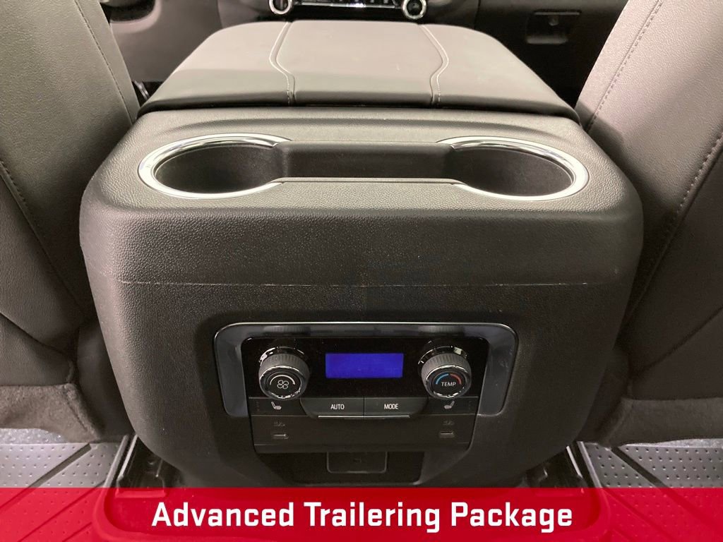 Used 2025 Chevrolet Suburban Z71 w/ Comfort Package image 18