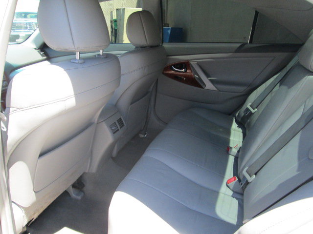 Used 2011 Toyota Camry XLE w/ SE/XLE Extra-Value Pkg image 10