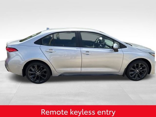 Used 2026 Toyota Corolla SE w/ SE Premium Package image 8