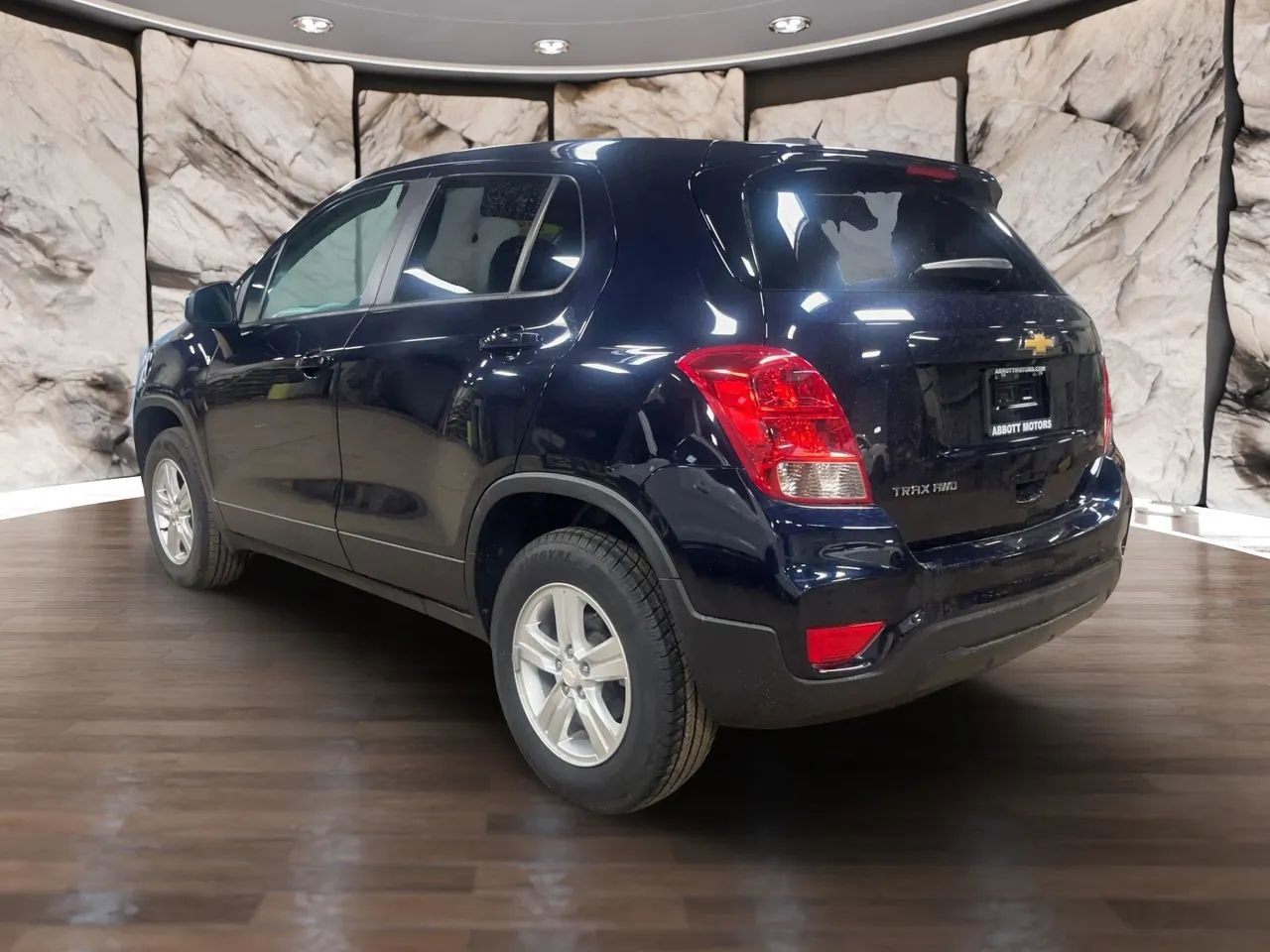 Used 2021 Chevrolet Trax LS w/ Tint and Cruise Package image 7