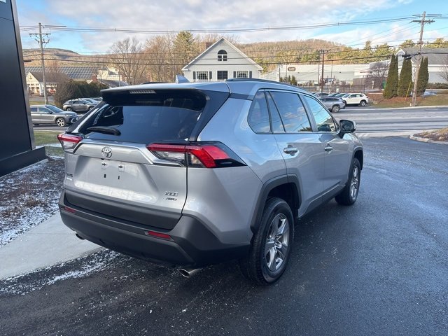 Used 2022 Toyota RAV4 XLE w/ Convenience Package image 14