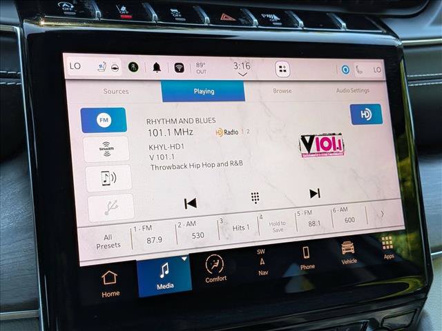 Used 2021 Jeep Grand Cherokee L Overland w/ Luxury Tech Group IV AWD/4WD image 12