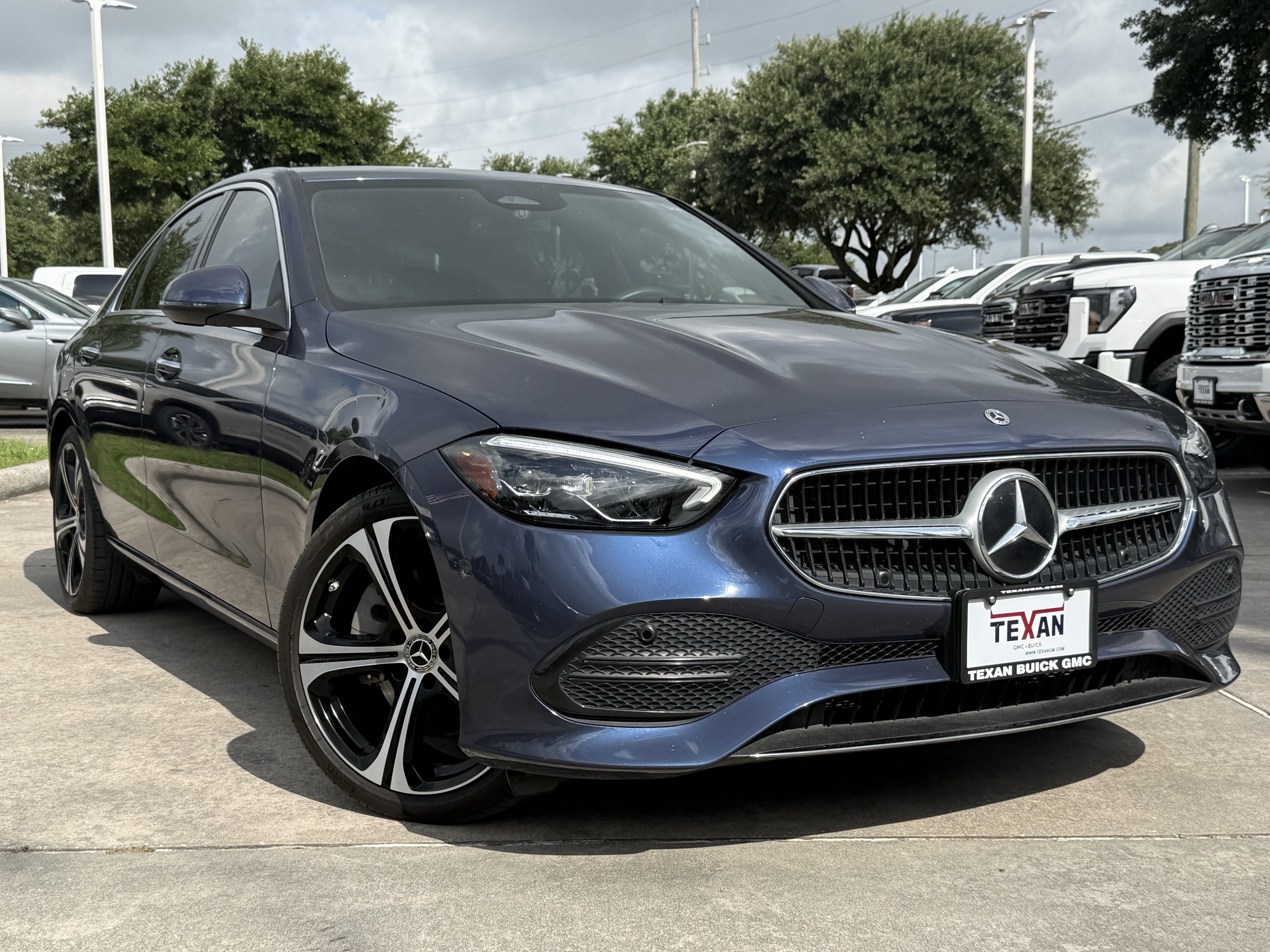 Used 2024 Mercedes-Benz C 300 Sedan video 2