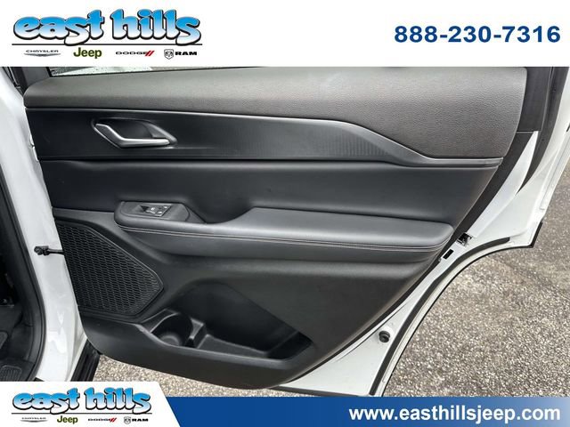 Certified 2023 Jeep Grand Cherokee L Laredo image 23