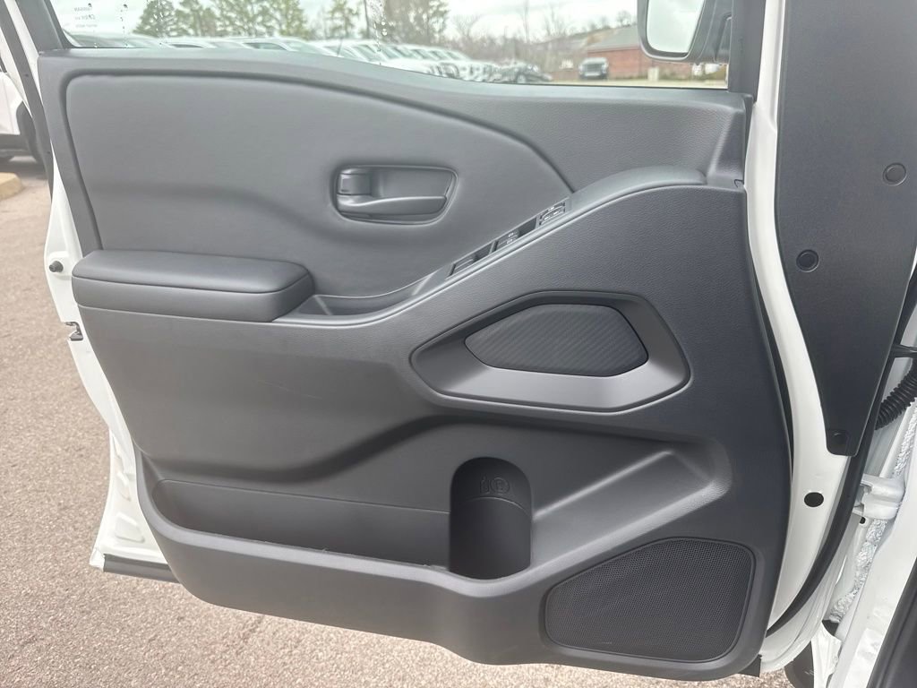 New 2026 Nissan Frontier 4x4 Crew Cab image 10