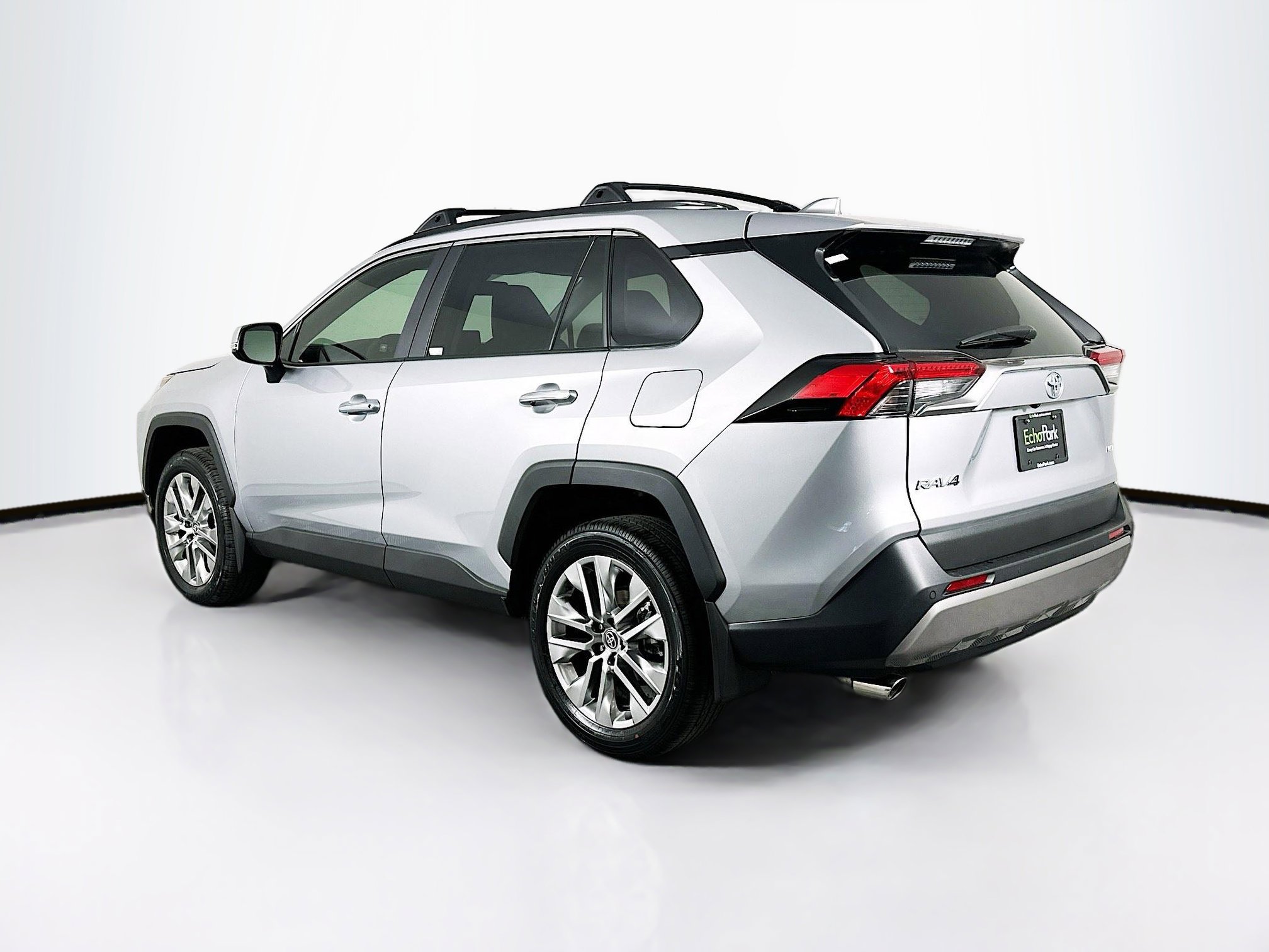 Used 2025 Toyota RAV4 Limited image 5
