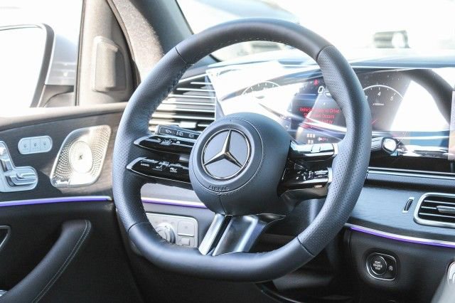 New 2025 Mercedes-Benz GLS 450 4MATIC image 17