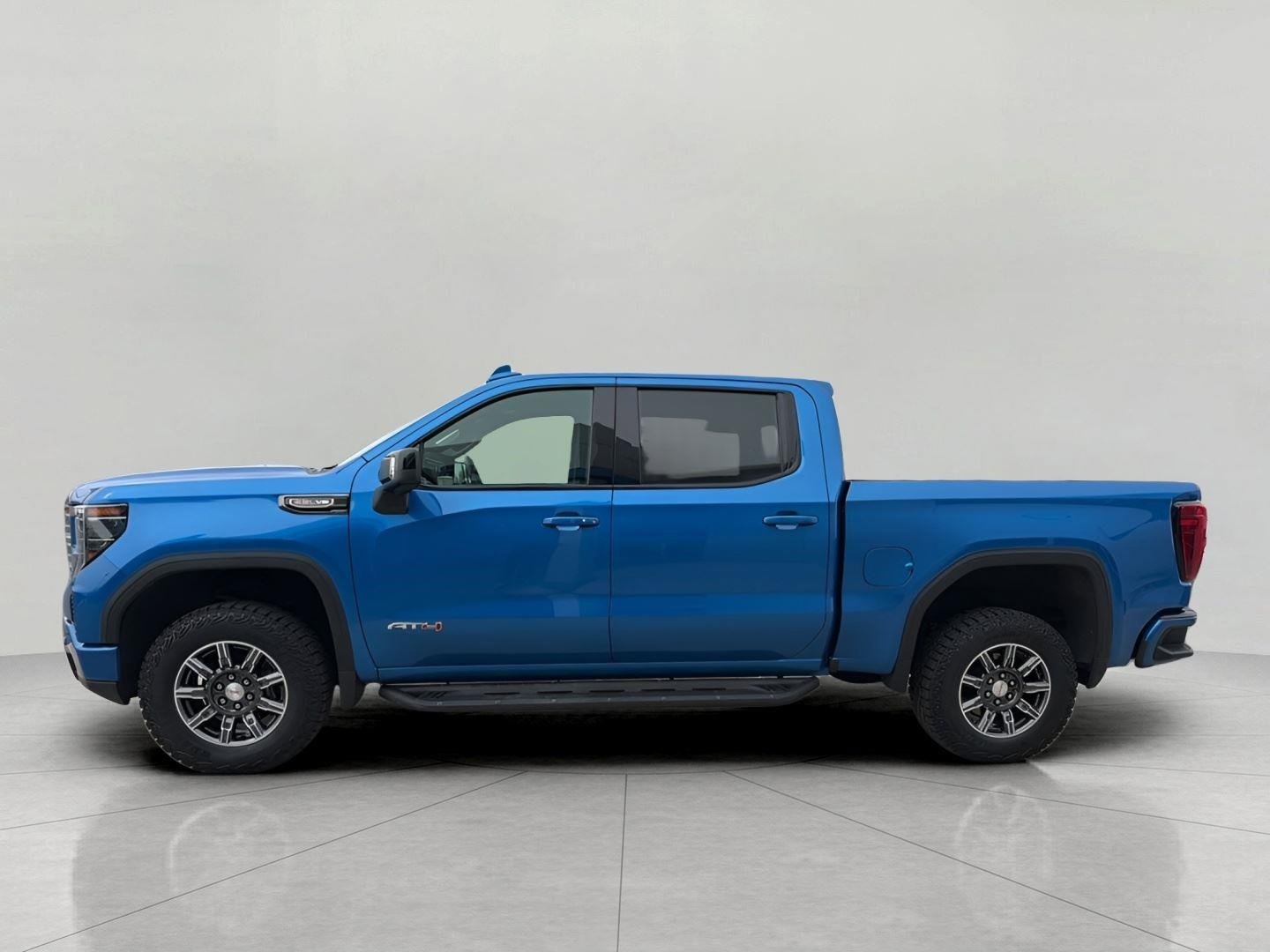 Used 2024 GMC Sierra 1500 AT4 w/ AT4 Premium Package AWD/4WD image 7